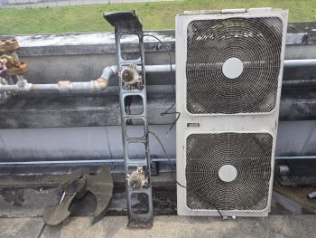 エアコン室外機